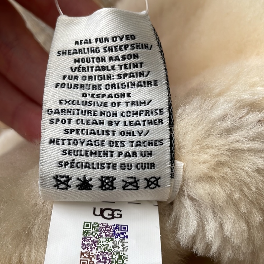 UGG Shearling Bucket Winter Hat NWOT - Picture 6 of 9